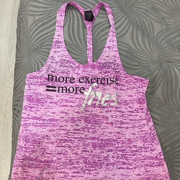 Tank top in Size Medium - Picture 1 of 2